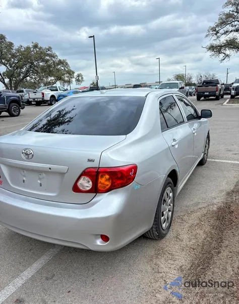 2009 Toyota Corolla Le z USA, uszkodzony, nr VIN JTDBL40E99J019981